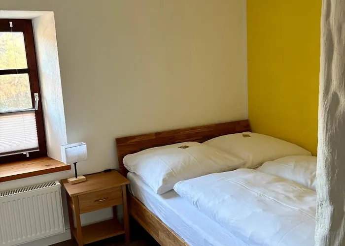 Felsenhaeuschen * Μονσάου